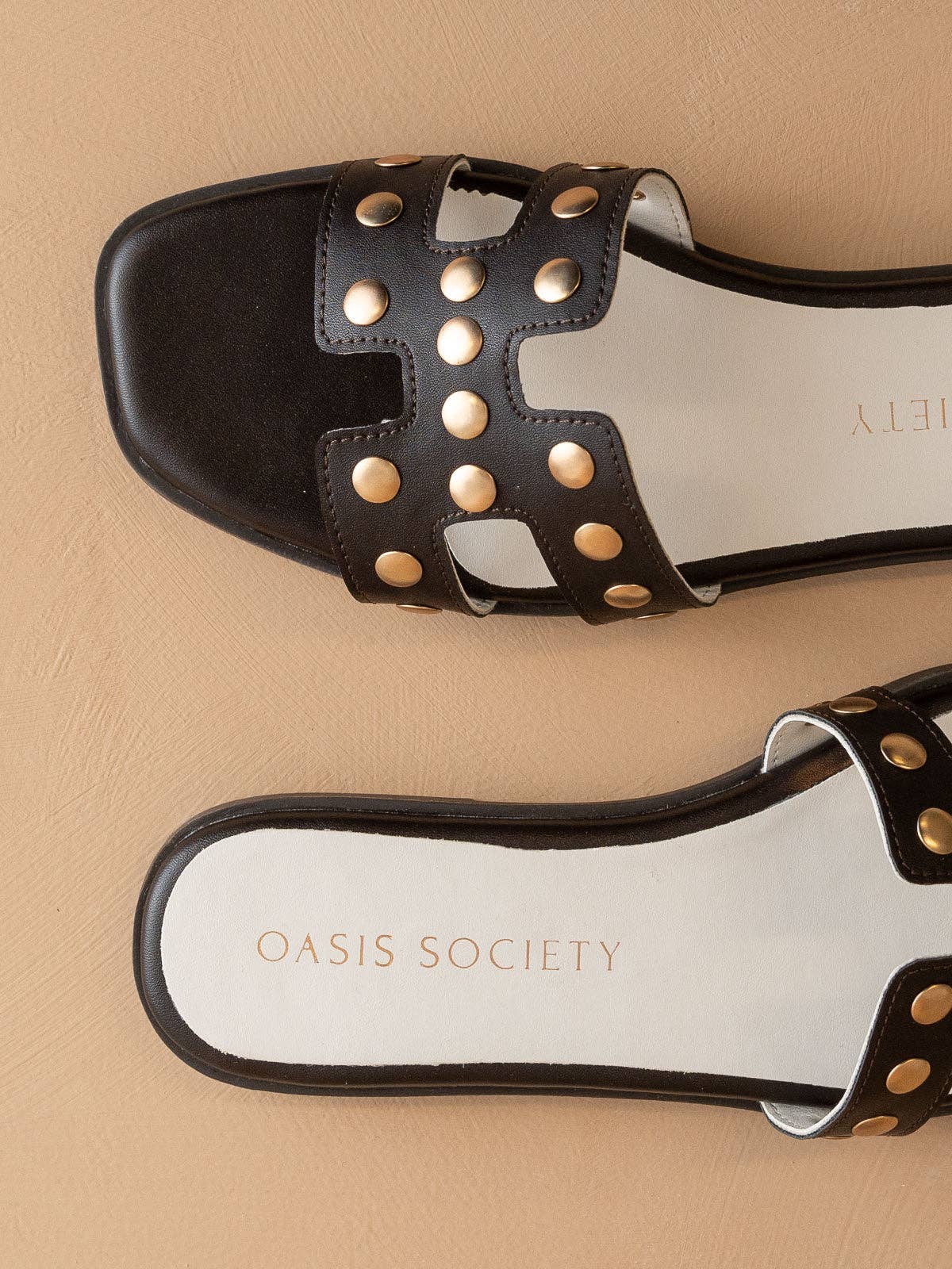 Oasis Society The Evelynne | Coffee Studded H Band Slides