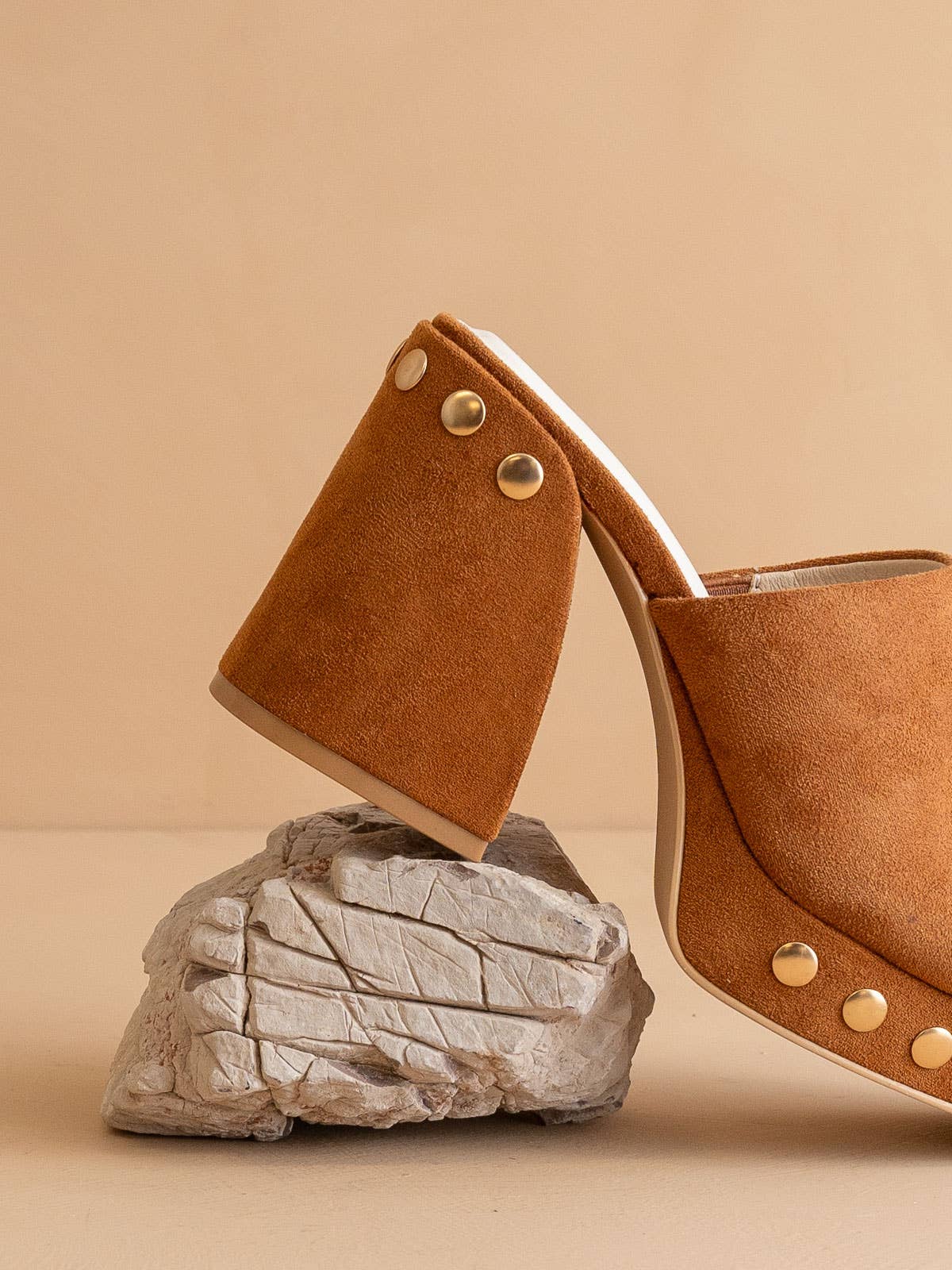 Oasis Society The Leona | Caramel Studded Platform Heel