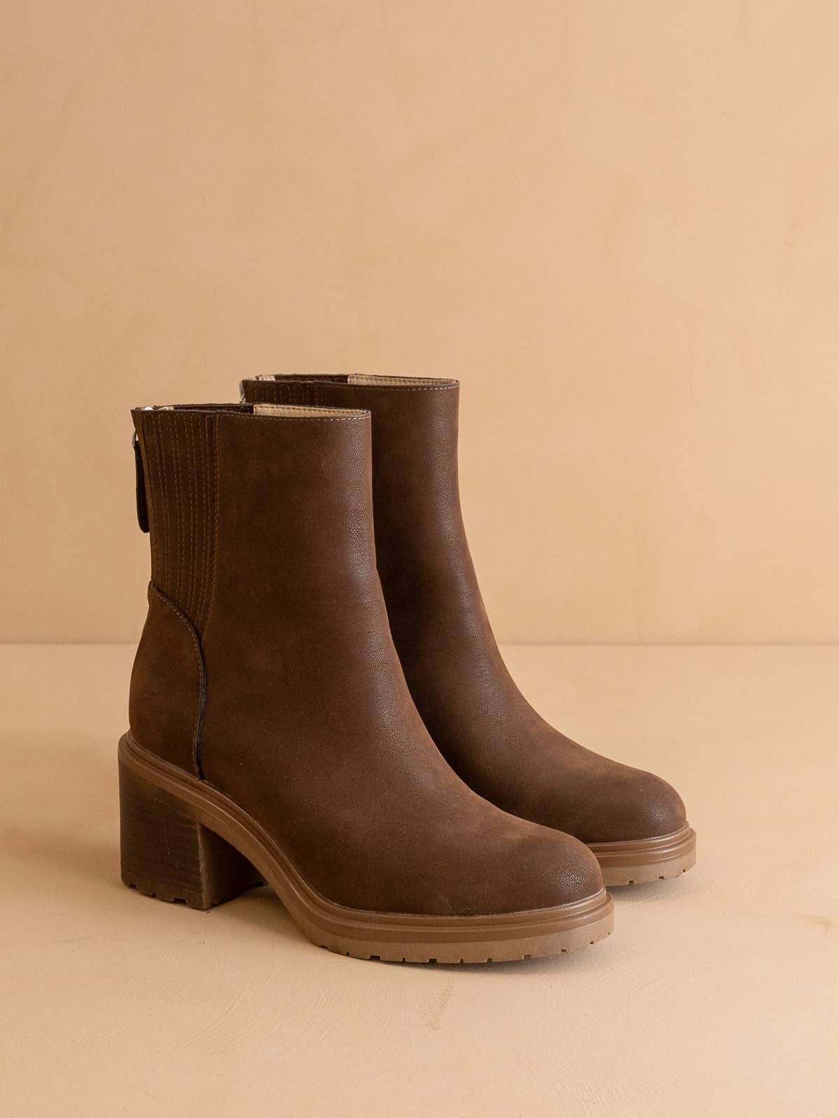 Oasis Society The Megan | Coffee Lug Chelsea Bootie