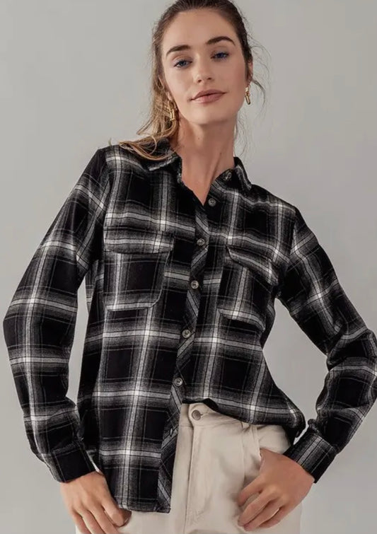 Urban Daizy - Pam - Black Plaid Button Down