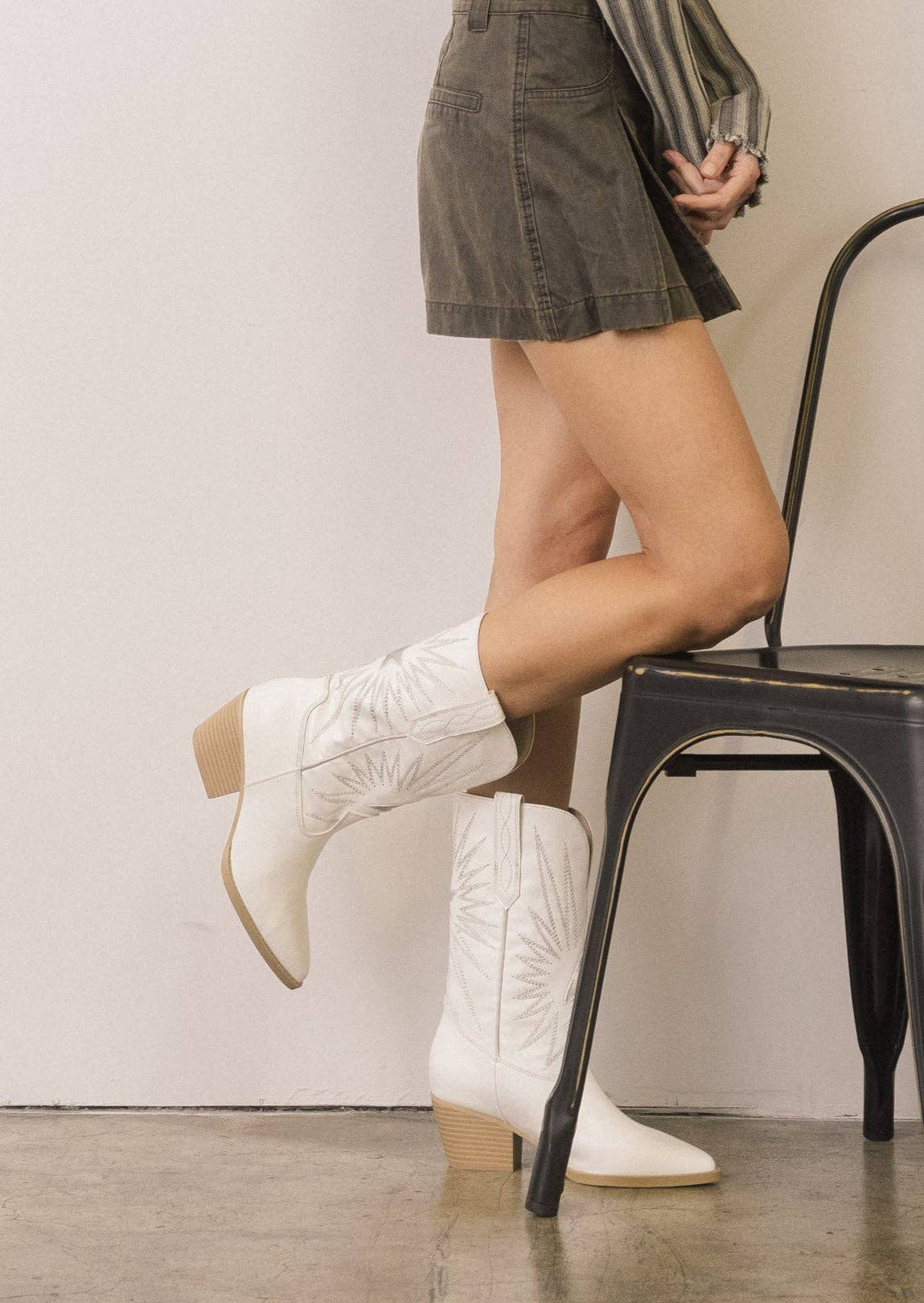 Oasis Society The Bristol White | Star Burst Western Boot