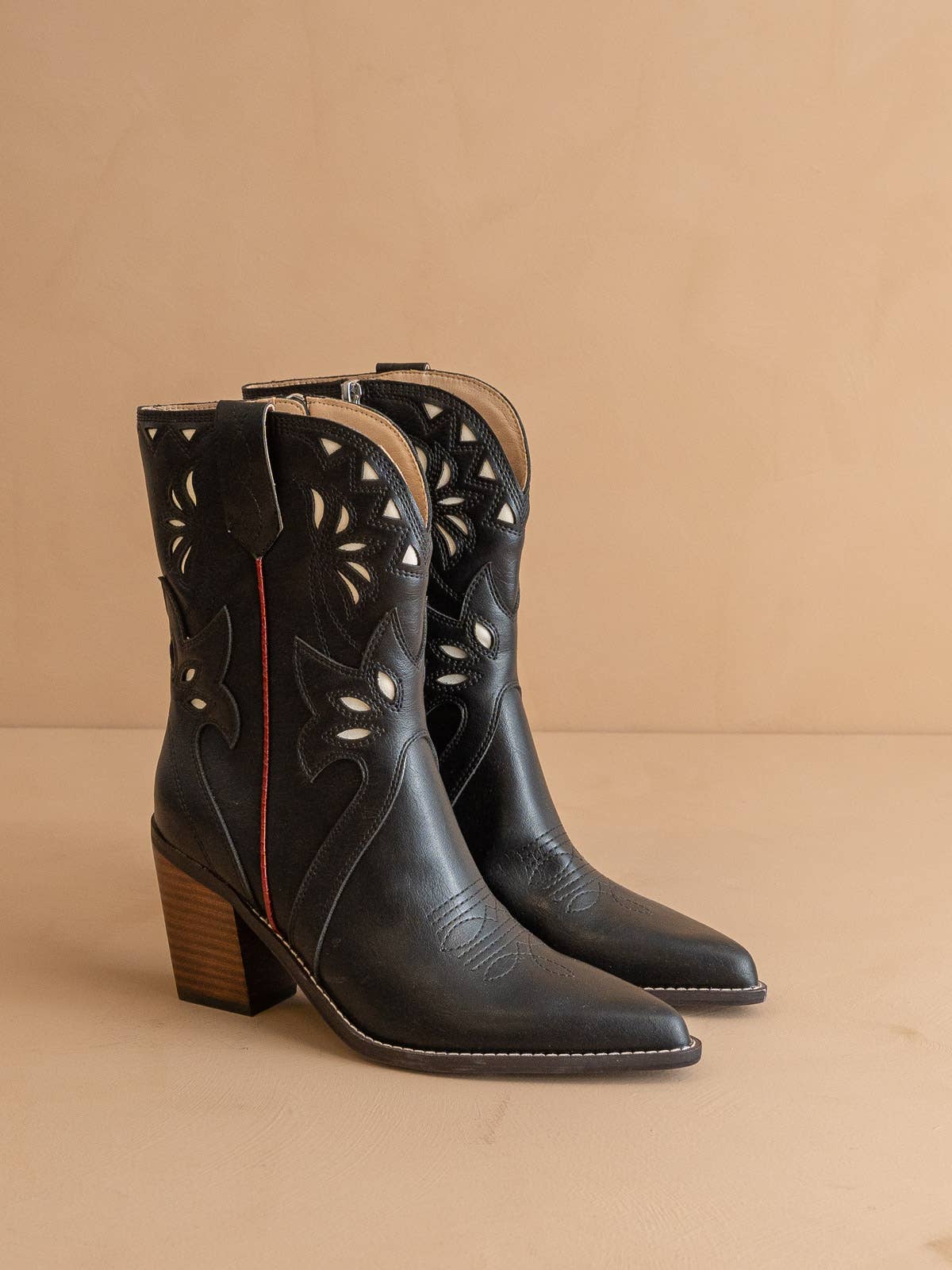 Oasis Society The Sorrel | Black Paneled Western Bootie