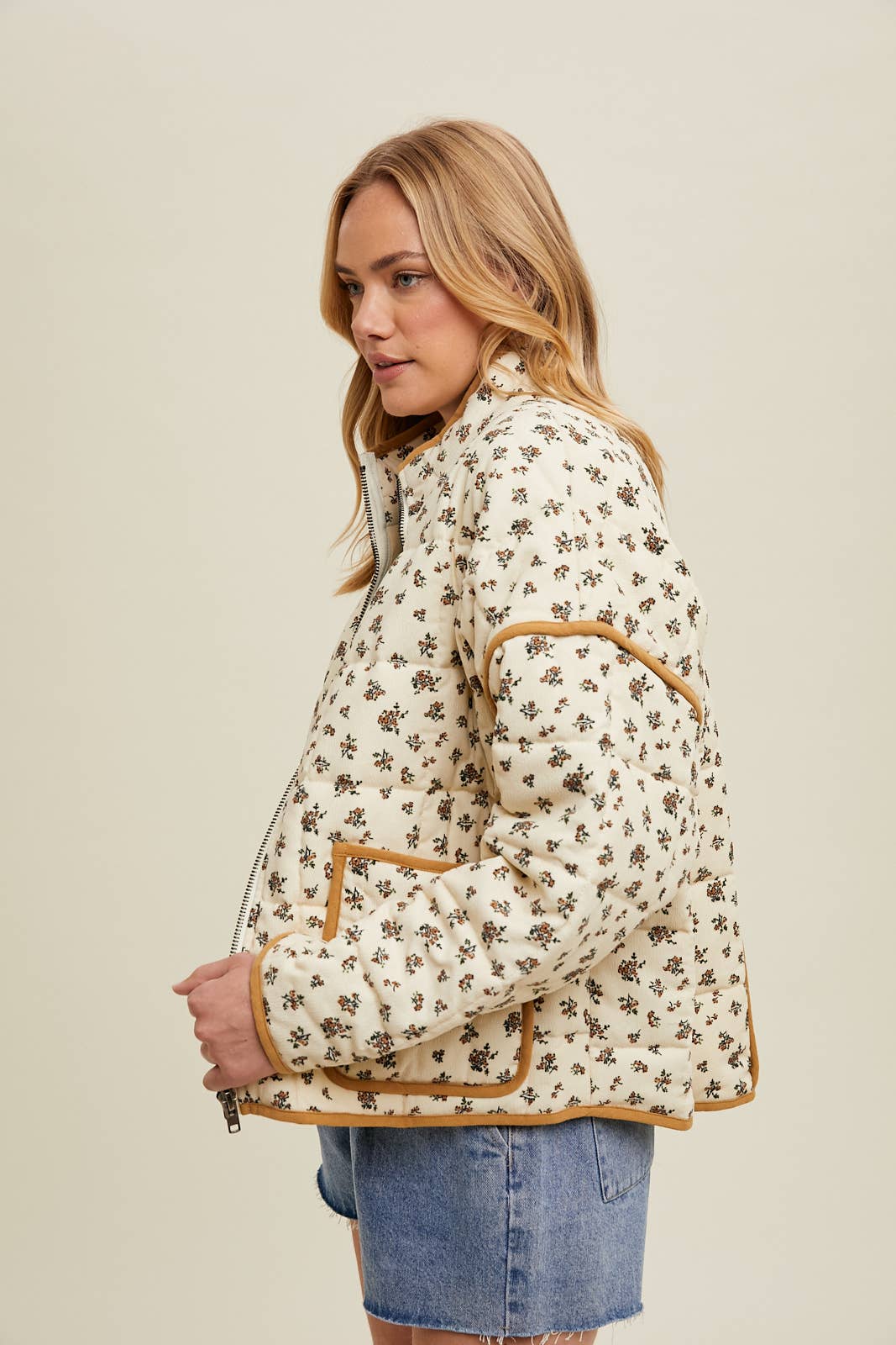 Gabby FLORAL JACKET WITH PIPING DETAIL